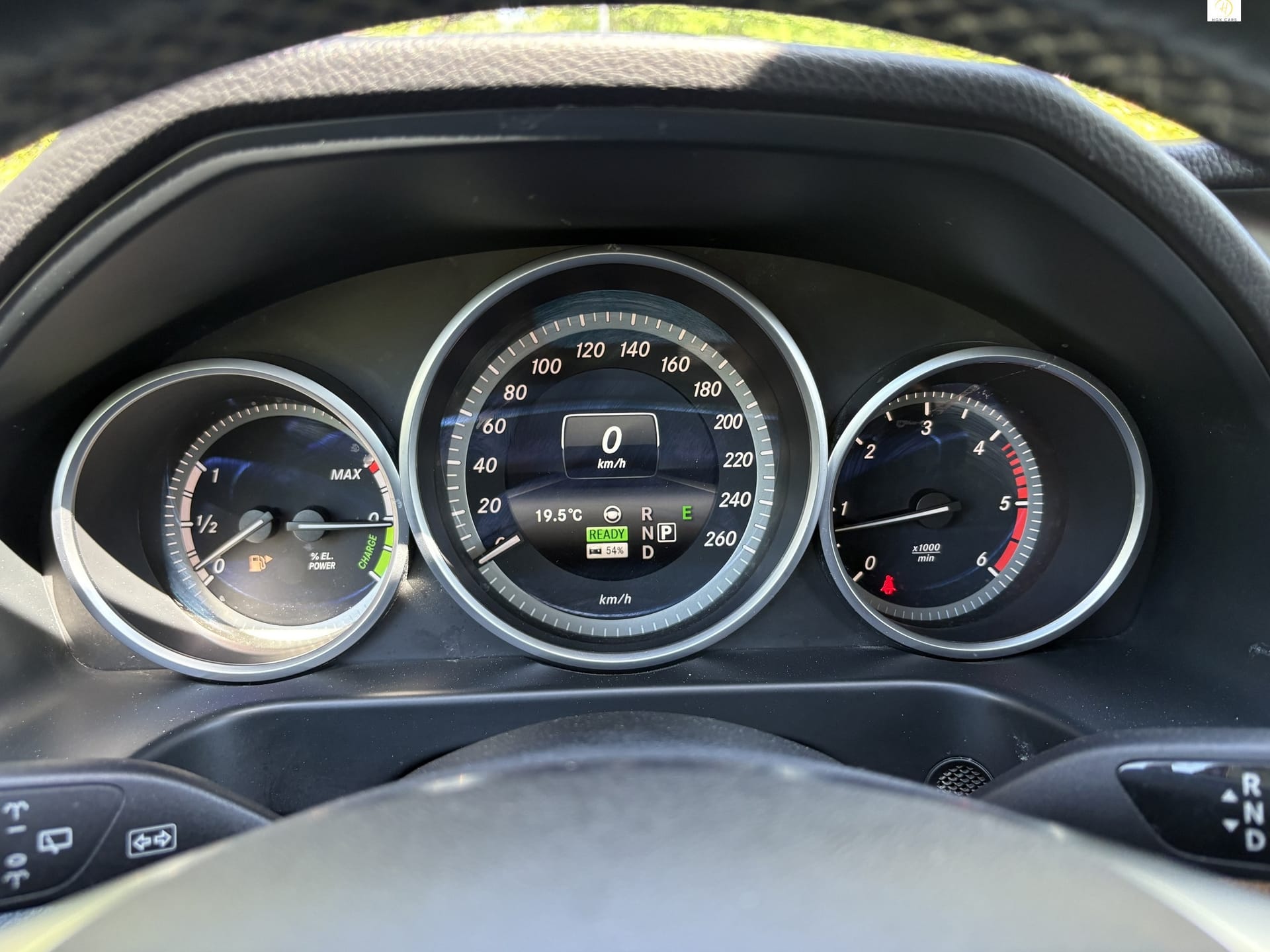 Mercedes-Benz E 300 – kuva 15
