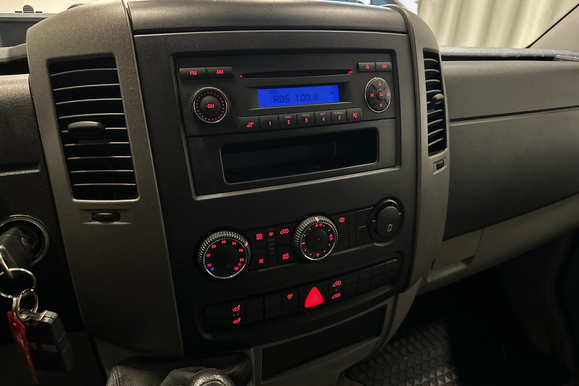 Volkswagen Crafter – kuva 10