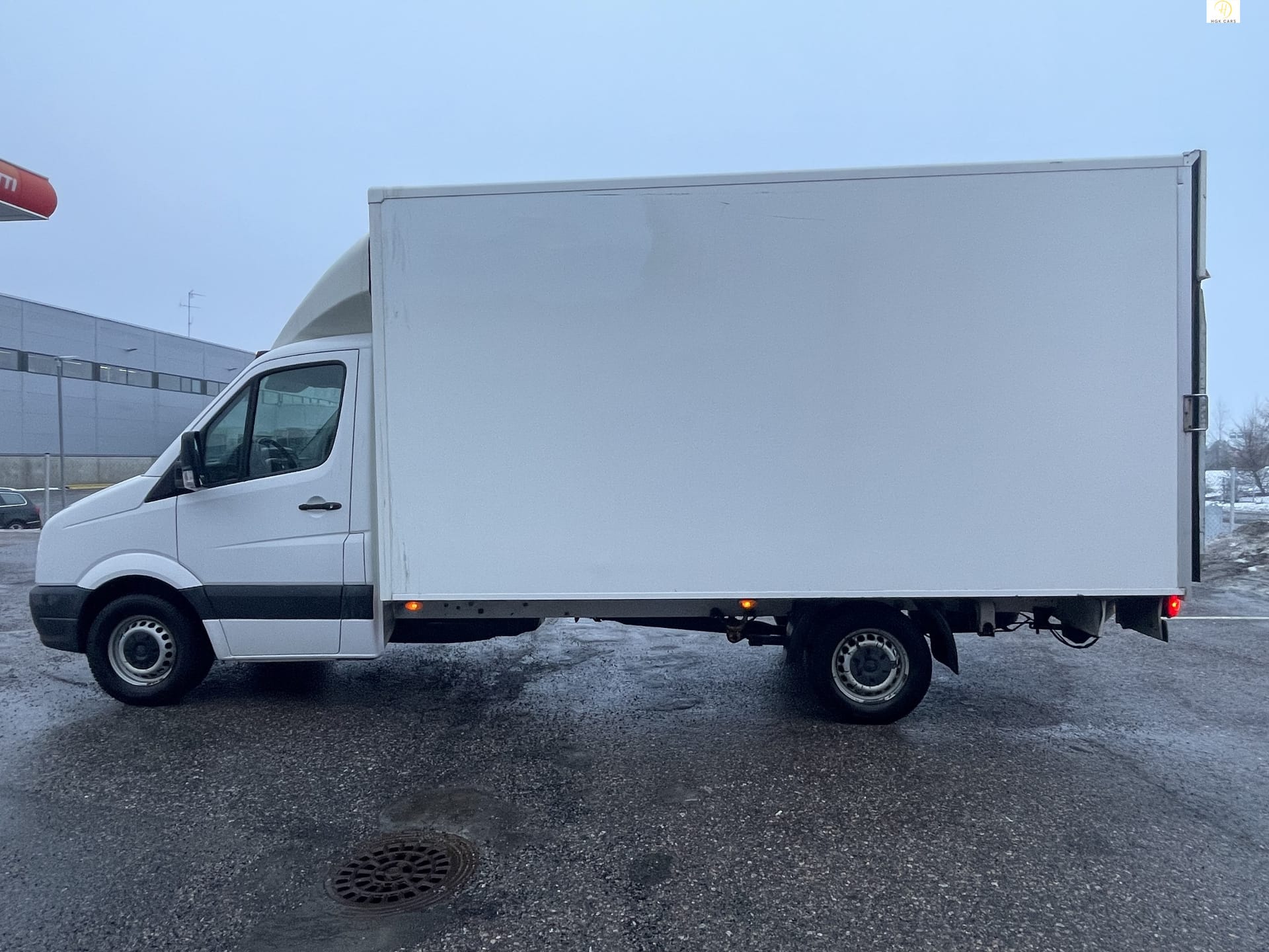 Volkswagen Crafter kaappiauto perälautanostimella – kuva 2