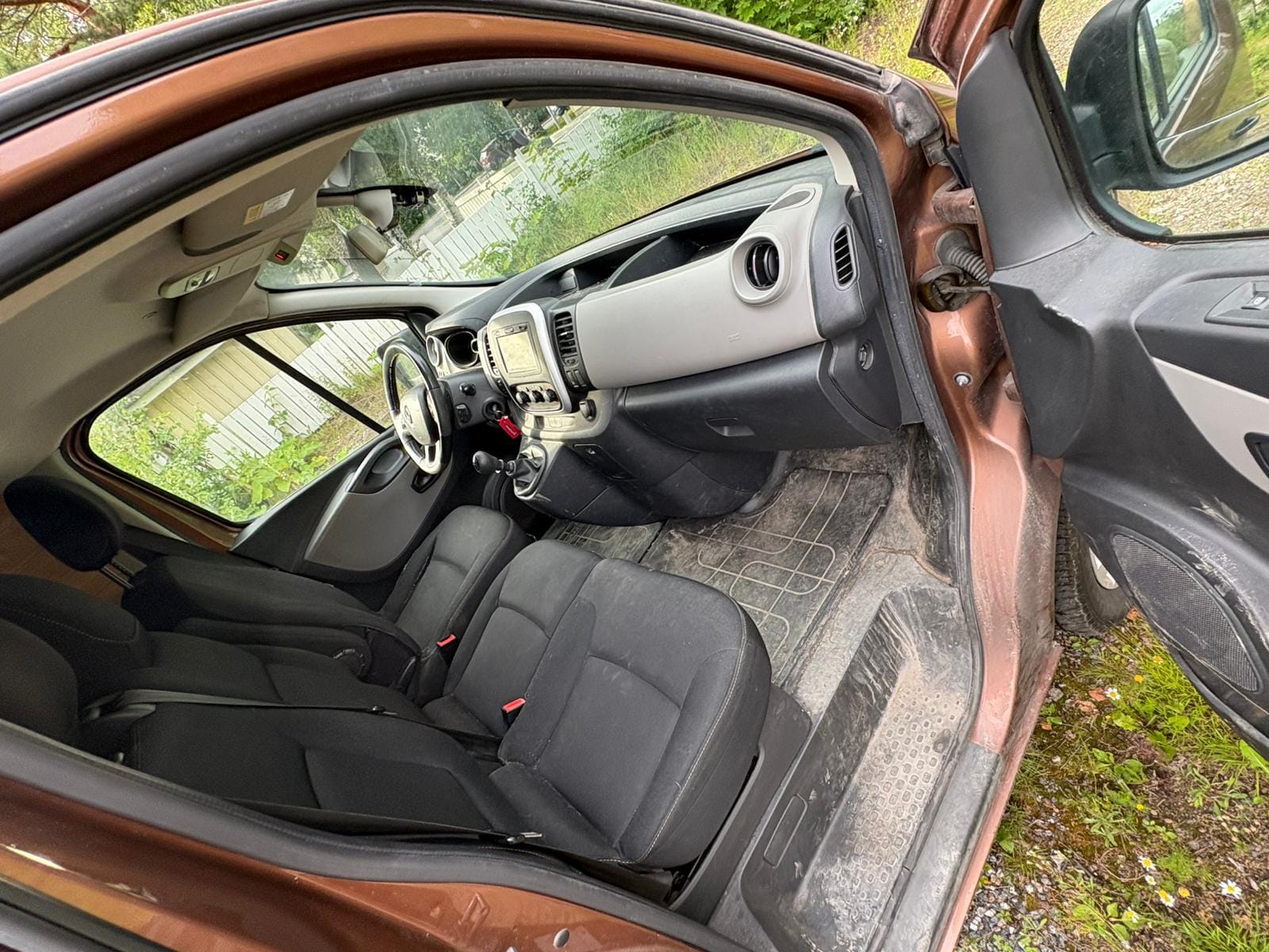 Renault Trafic – kuva 11
