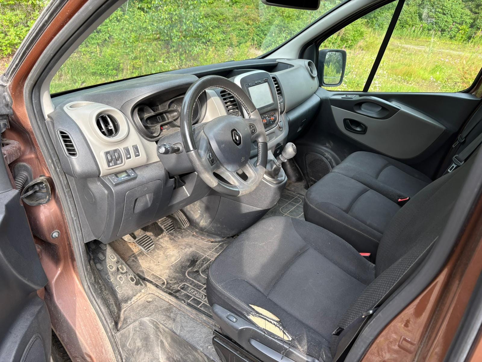 Renault Trafic – kuva 10