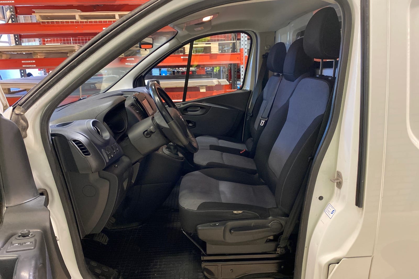 Opel Vivaro – kuva 5