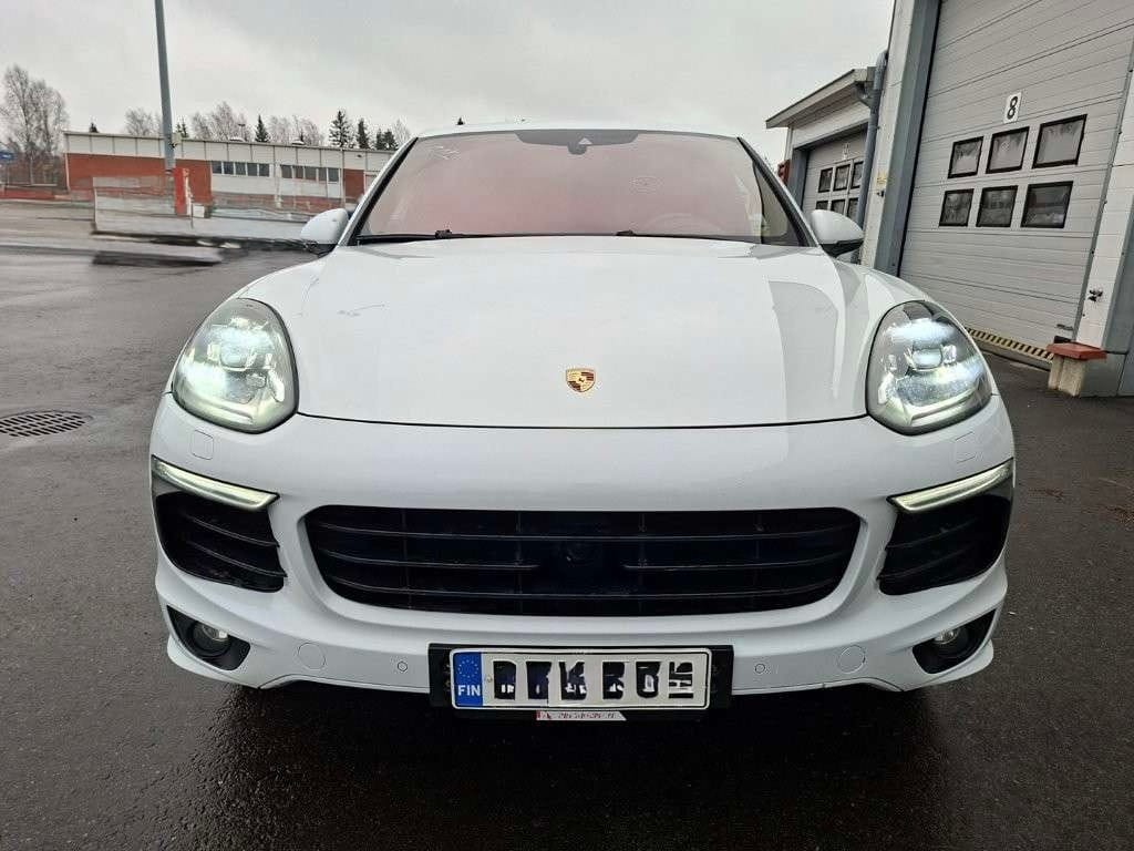 Porsche Cayenne – kuva 2
