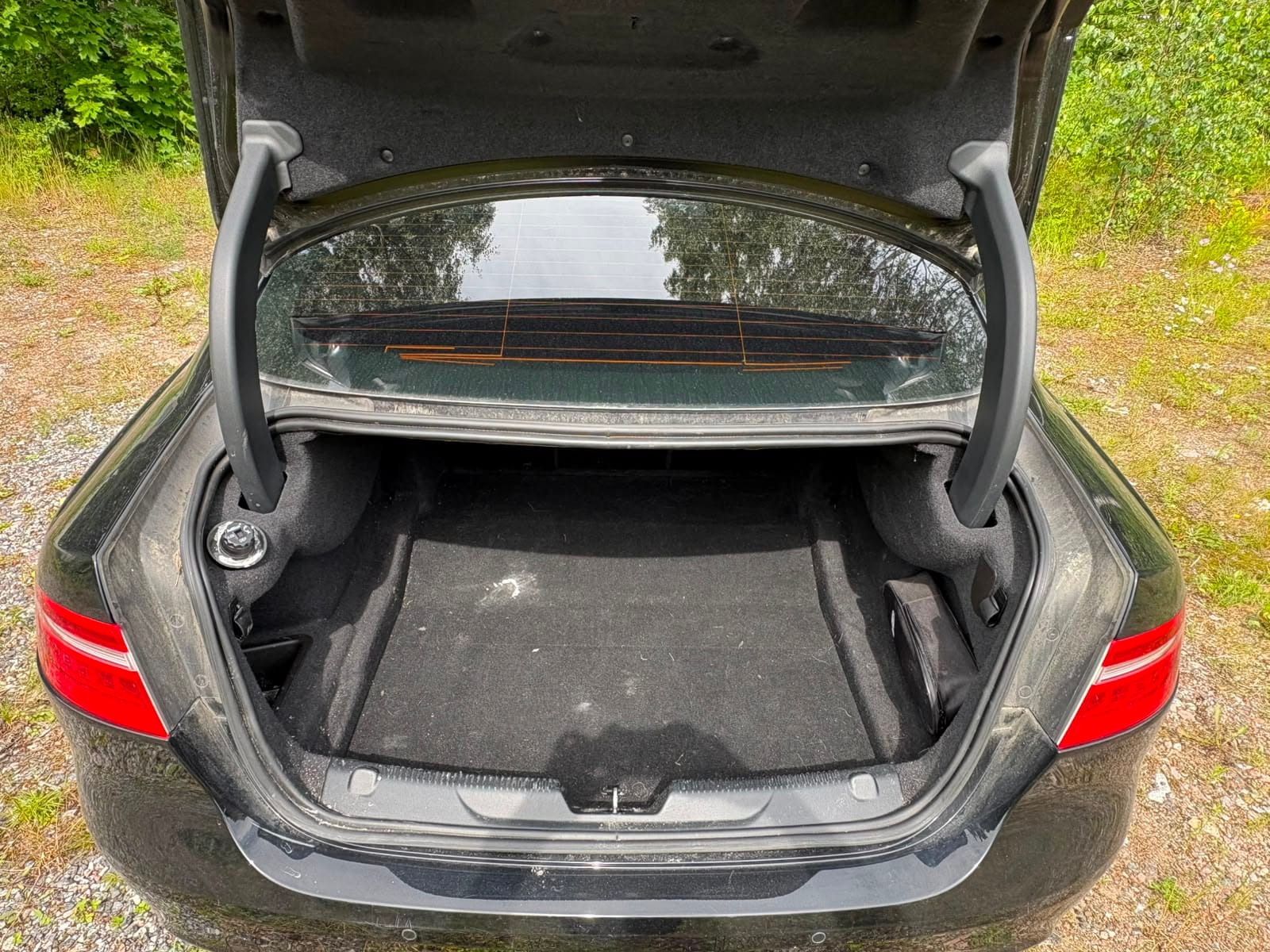 Jaguar XE – kuva 15
