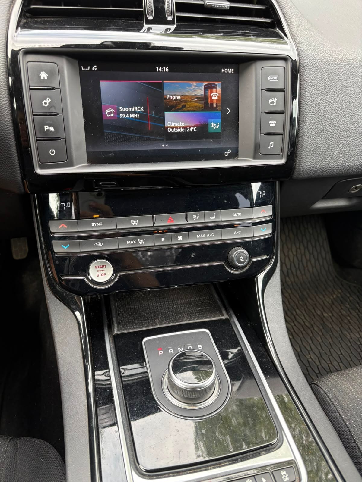 Jaguar XE – kuva 11