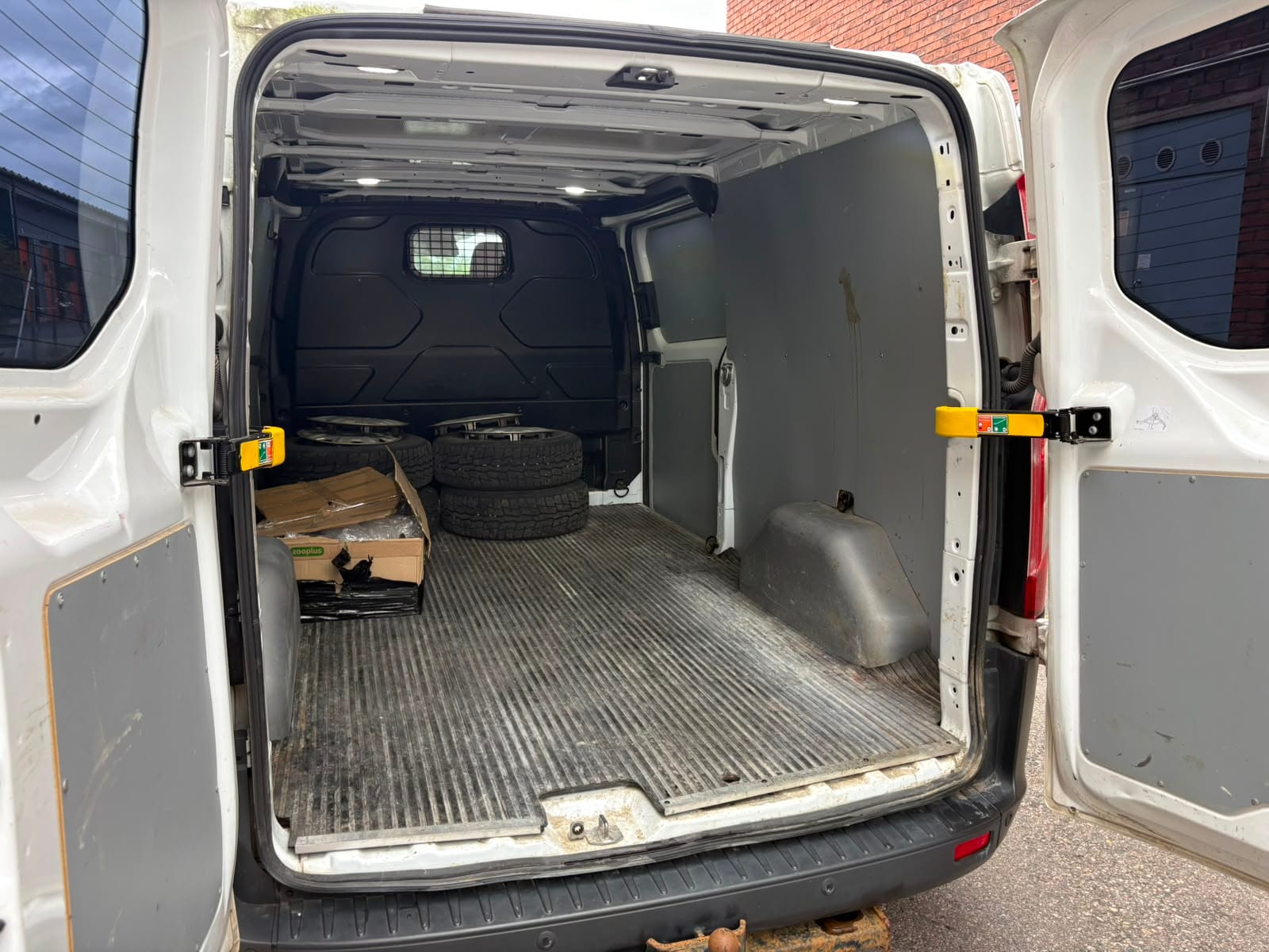 Ford Transit Custom – kuva 16