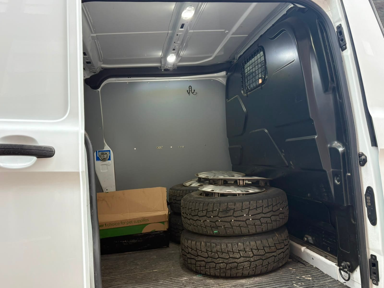 Ford Transit Custom – kuva 17